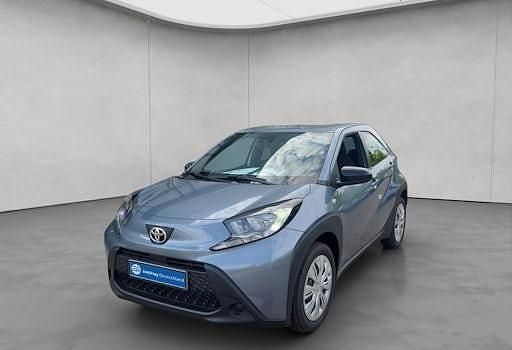 Neu Toyota Aygo X Business Edition 72 PS (52 kW) 2025 Grau SUV