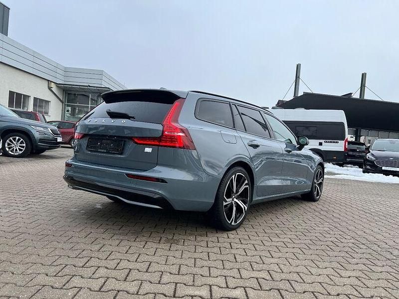 Gebraucht Volvo V60 Plus 455 PS (334 kW) 2022 Grau Kombi