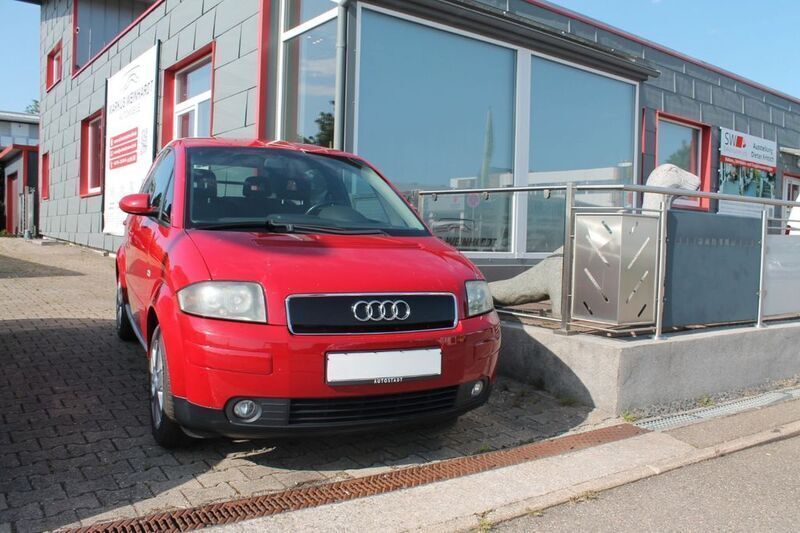 Rot Gebraucht 2003 Audi A2 Kleinwagen | 6.906 € (Teuer) - Bild 1/4