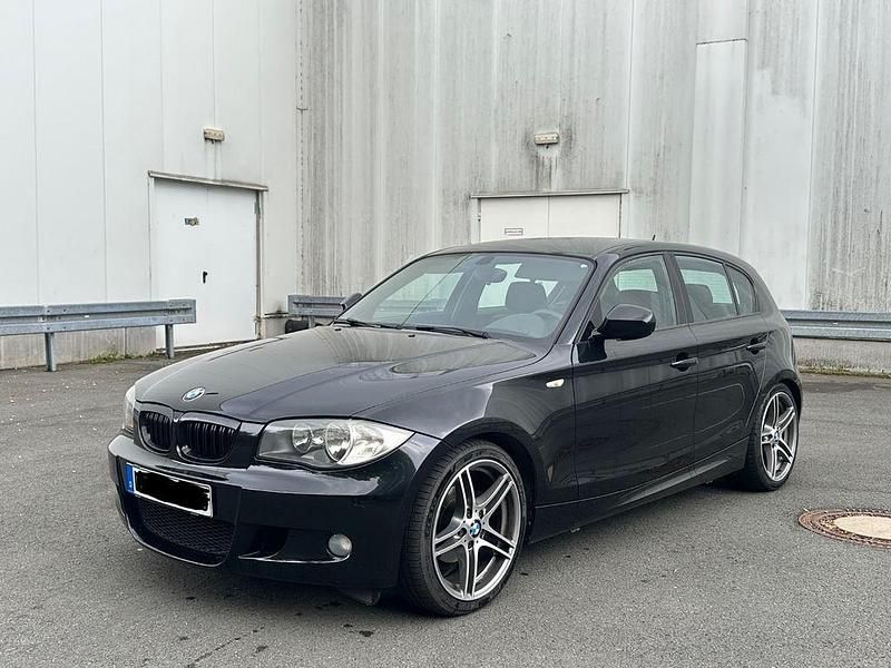 Schwarz Gebraucht 2010 BMW 116 M Sport Kleinwagen | 6.990 € (Etwas zu teuer) - Bild 1/4