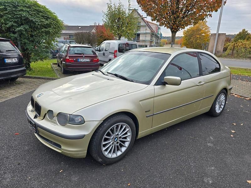 Grün Gebraucht 2001 BMW 316 Limousine | 1.100 € (Guter Preis) - Bild 1/4