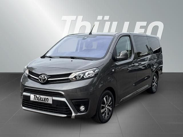 Grau Gebraucht 2023 Toyota Proace Verso Comfort Kombi | 29.490 € - Bild 1/4