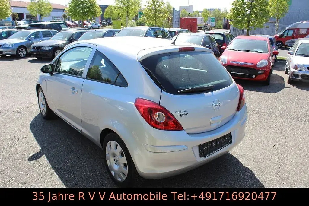 Gebraucht Opel Corsa 80 PS (58 kW) 2009 Starsilber iii m2 Kleinwagen