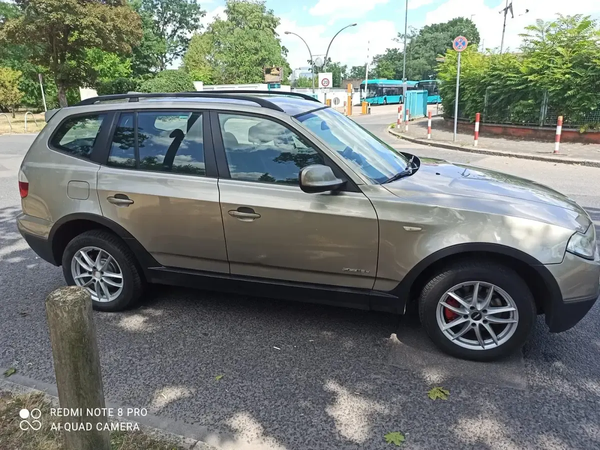 Gebraucht BMW X3 177 PS (130 kW) 2010 Gold SUV