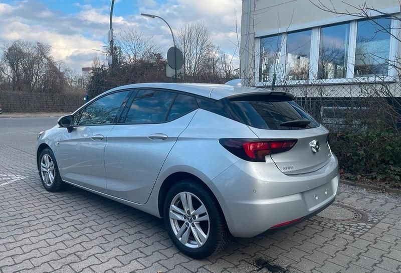 Gebraucht Opel Astra 105 PS (77 kW) 2016 Kleinwagen