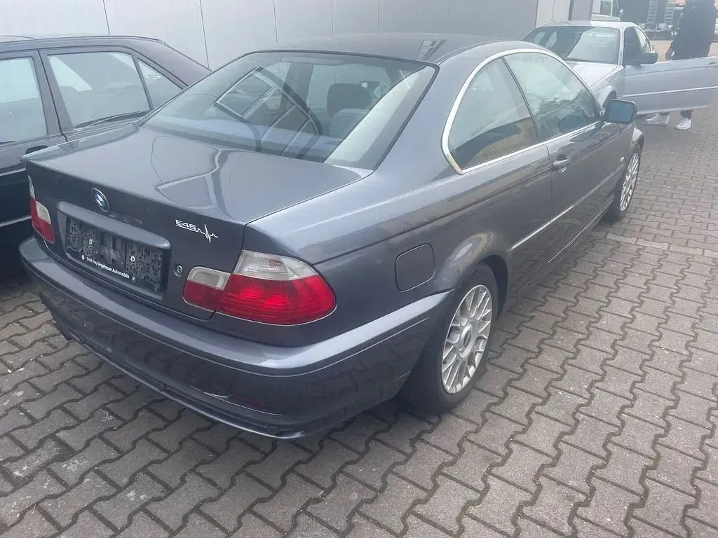 Gebraucht BMW 320 170 PS (125 kW) 2002 Grau Coupé
