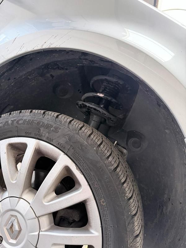 Gebraucht Renault Clio II 90 PS (66 kW) 2006 Silber Kleinwagen