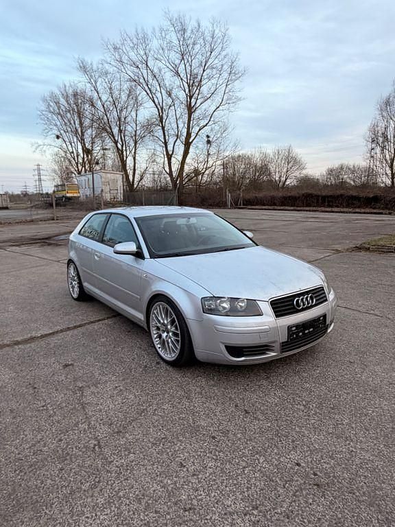 Gebraucht Audi A3 Ambiente 105 PS (77 kW) 2003 Silber Kleinwagen