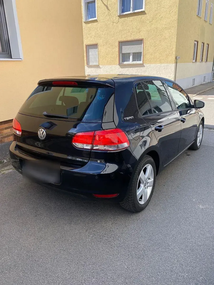 Gebraucht VW Golf VI Team 80 PS (58 kW) 2010 Schwarz Kleinwagen