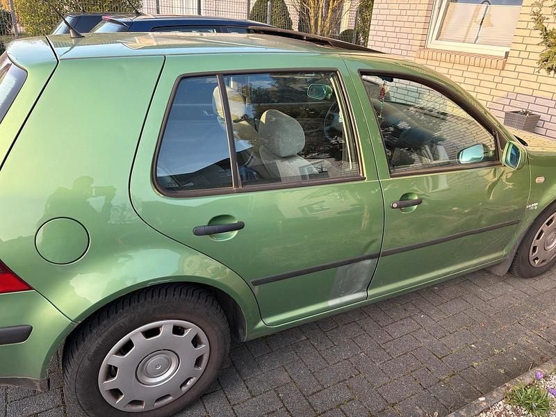 Gebraucht VW Golf IV 75 PS (55 kW) 1999 Grün Kleinwagen