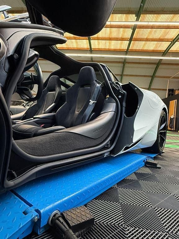 Gebraucht McLaren 720S 721 PS (530 kW) 2018 Weiß Coupé