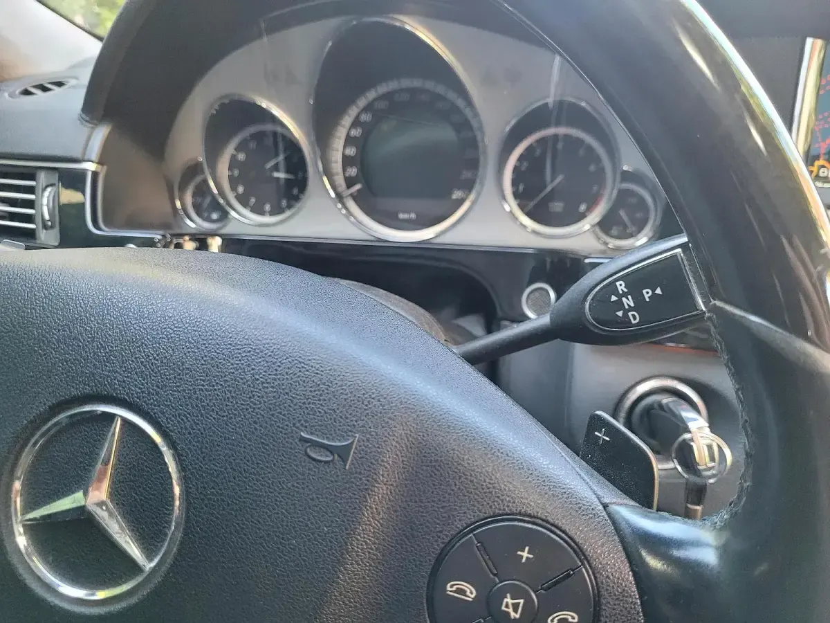 Gebraucht Mercedes E500 Avantgarde 387 PS (284 kW) 2010 Grau Kombi
