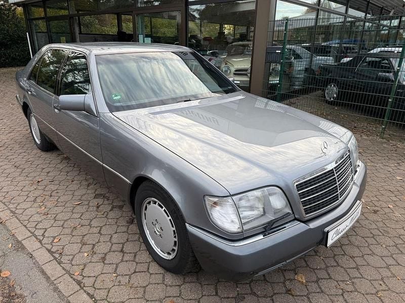 Grau Gebraucht 1992 Mercedes 600 Limousine | 10.900 € - Bild 1/4