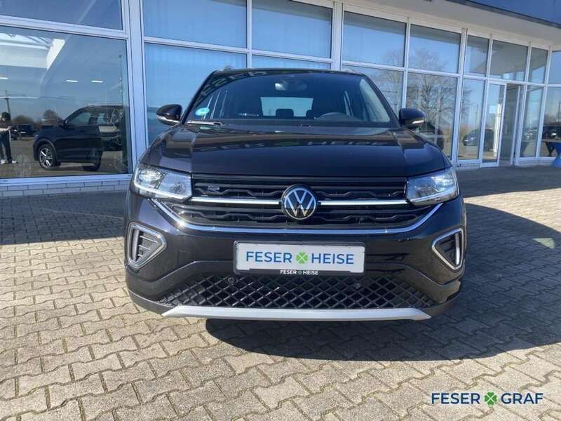Gebraucht VW T-Cross R-line 116 PS (85 kW) 2024 Deep black perleffekt SUV