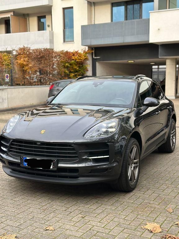 Gebraucht Porsche Macan 245 PS (180 kW) 2021 Grau SUV