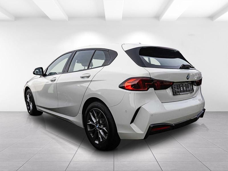 Gebraucht BMW 120 Shadowline 170 PS (125 kW) 2024 Weiß Kleinwagen