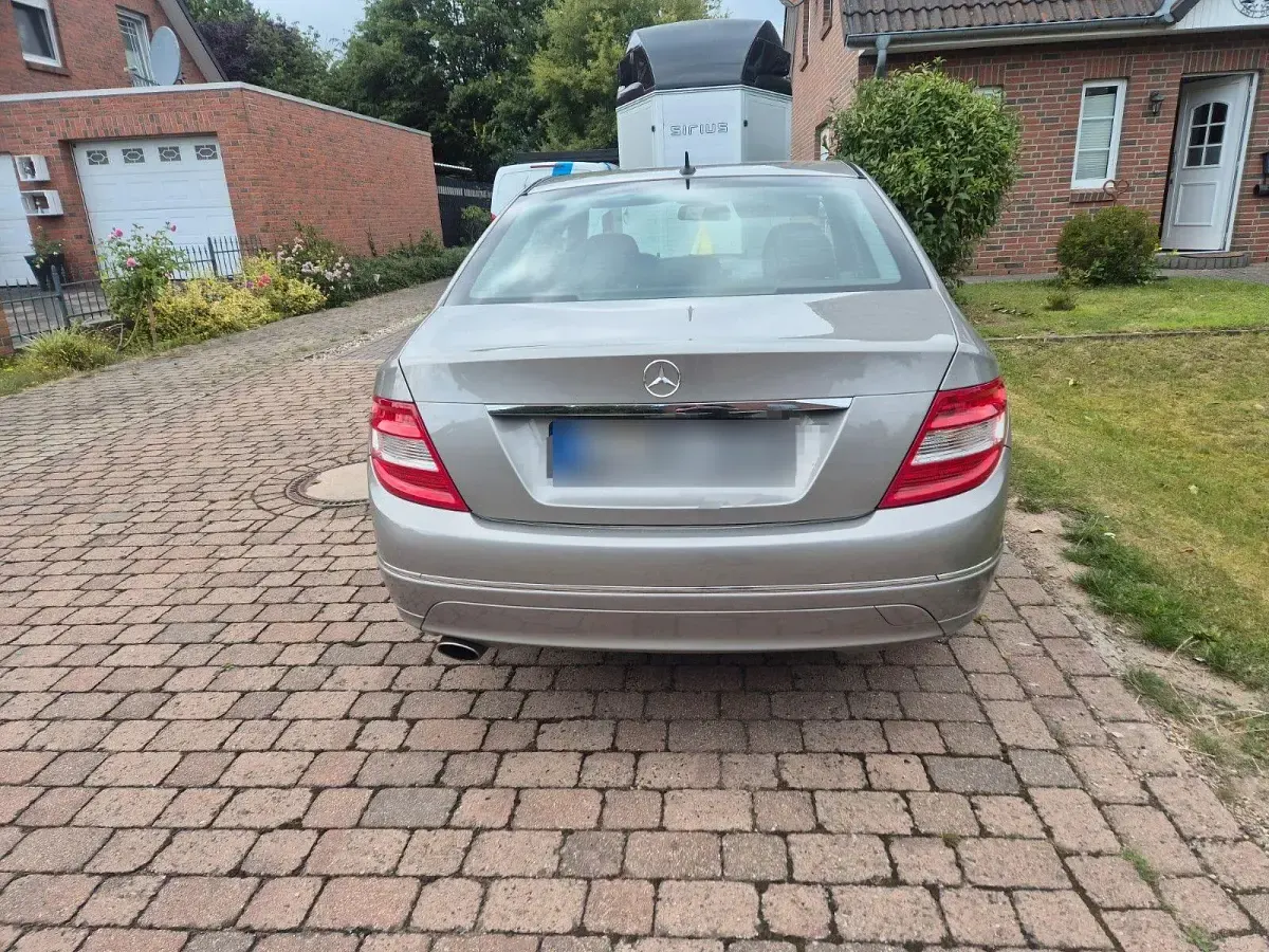 Gebraucht Mercedes C200 Elegance 184 PS (135 kW) 2007 Silber Limousine