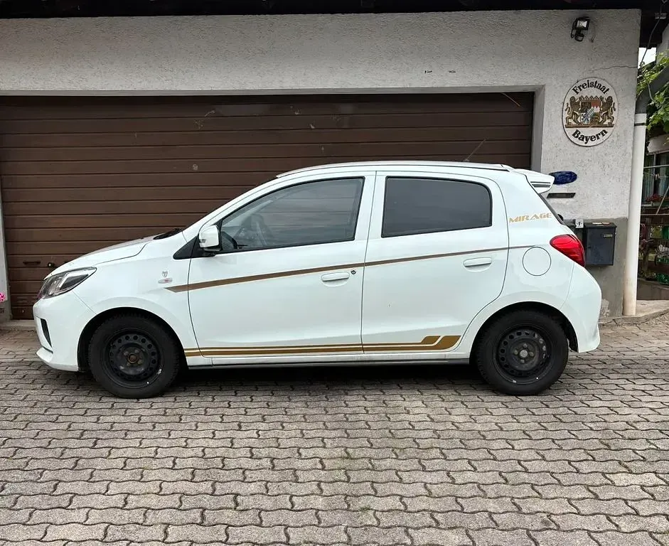 Gebraucht Mitsubishi Space Star 71 PS (52 kW) 2021 Weiß Kleinwagen