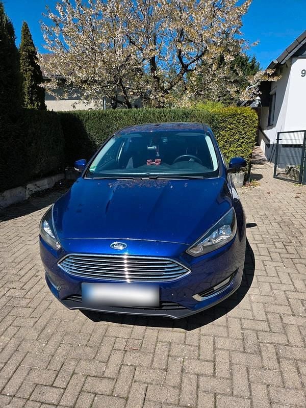 Second-hand Ford Focus 125 CP (91 kW) 2016 Albastru Berlinǎ