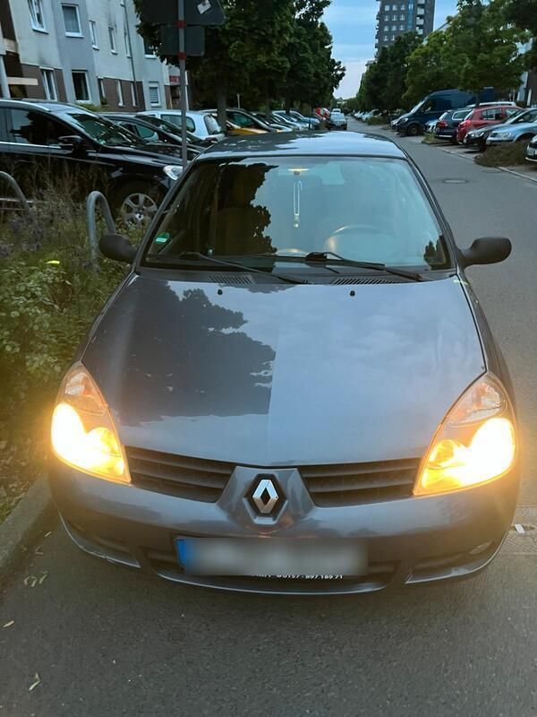 Grau Gebraucht 2007 Renault Clio II Campus Kleinwagen | 1.900 € - Bild 1/4