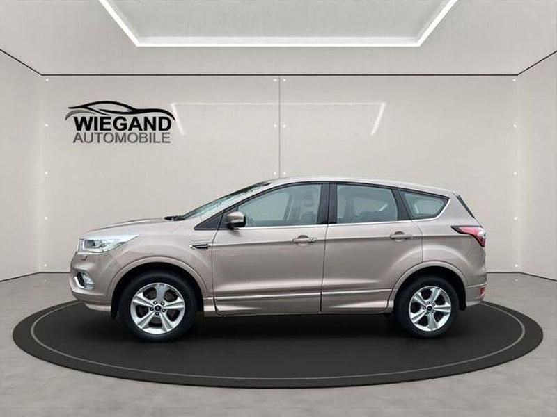 Gebraucht Ford Kuga Vignale 179 PS (131 kW) 2017 Beige SUV