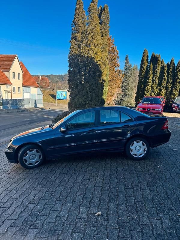 Gebraucht Mercedes C220 150 PS (110 kW) 2005 Schwarz Limousine