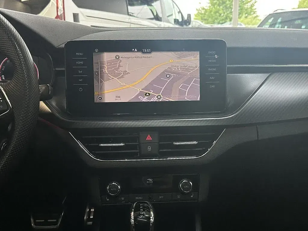 Gebraucht Skoda Kamiq Monte Carlo 110 PS (80 kW) 2022 Weiß SUV