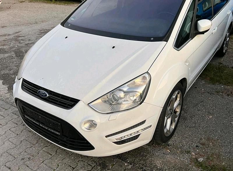 Weiß Gebraucht 2011 Ford S-MAX Van / Kleinbus | 2.500 € (Superpreis) - Bild 1/4