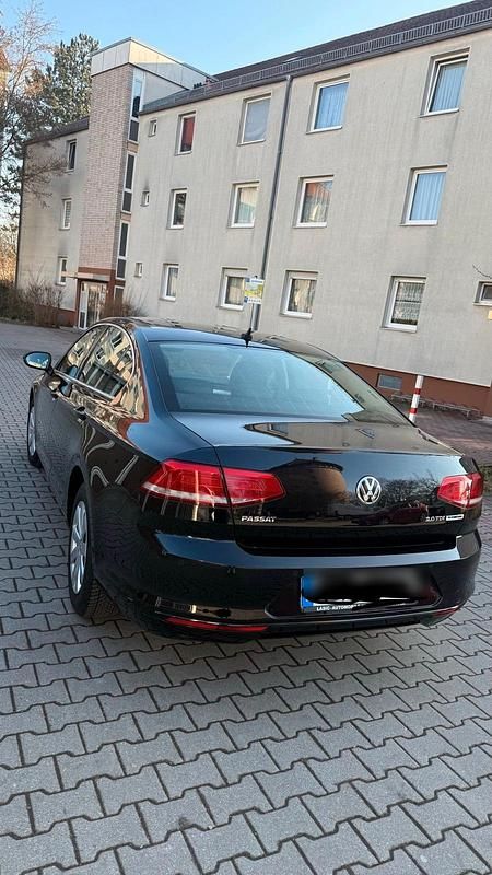 Gebraucht VW Passat 150 PS (110 kW) 2015 Schwarz Limousine