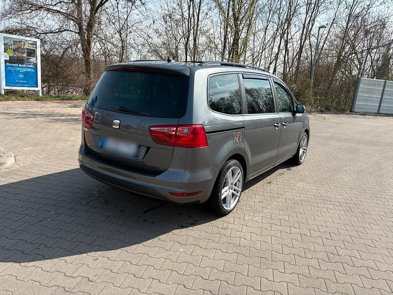 Gebraucht Seat Alhambra 170 PS (125 kW) 2011 Grau Van / Kleinbus