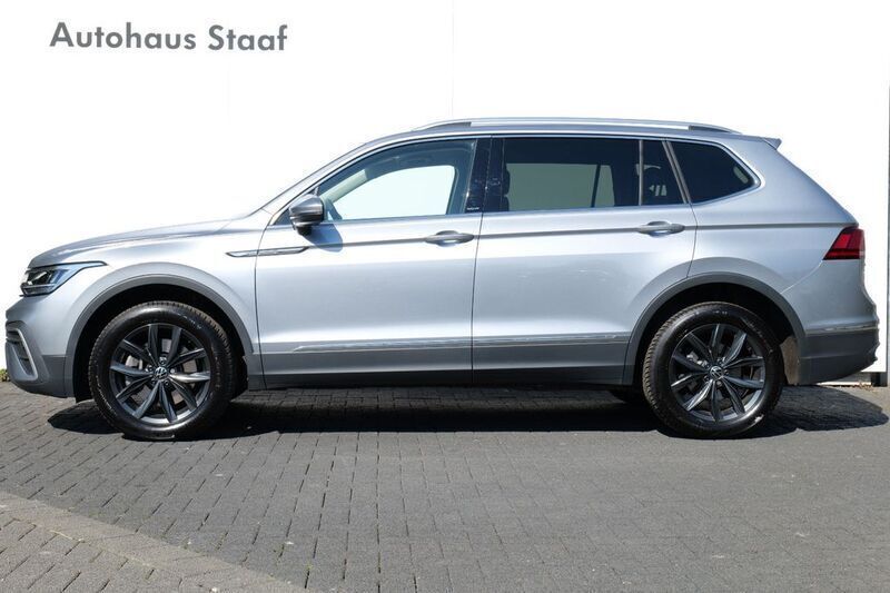 Gebraucht VW Tiguan Allspace Move 193 PS (141 kW) 2024 Pyrite silver metallic SUV