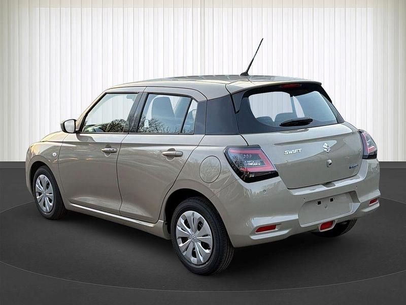 Neu Suzuki Swift Club 83 PS (61 kW) 2025 Beige Limousine