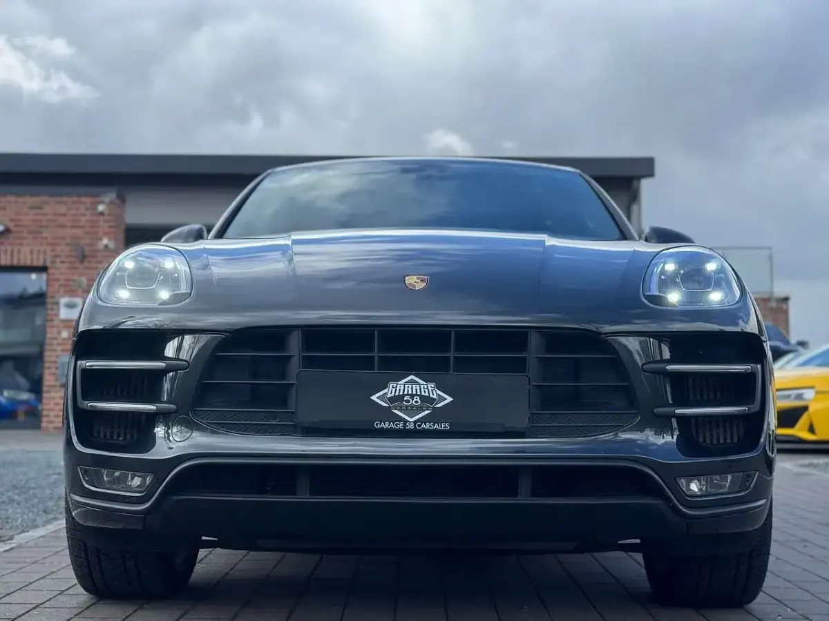 Gebraucht Porsche Macan Turbo Sport 400 PS (294 kW) 2018 Grau SUV