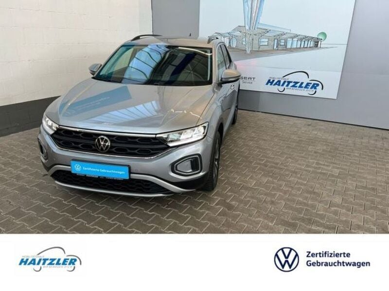 Pyrit silber metallic (metallic) Gebraucht 2023 VW T-Roc Move SUV | 23.980 € (Fairer Preis) - Bild 1/4