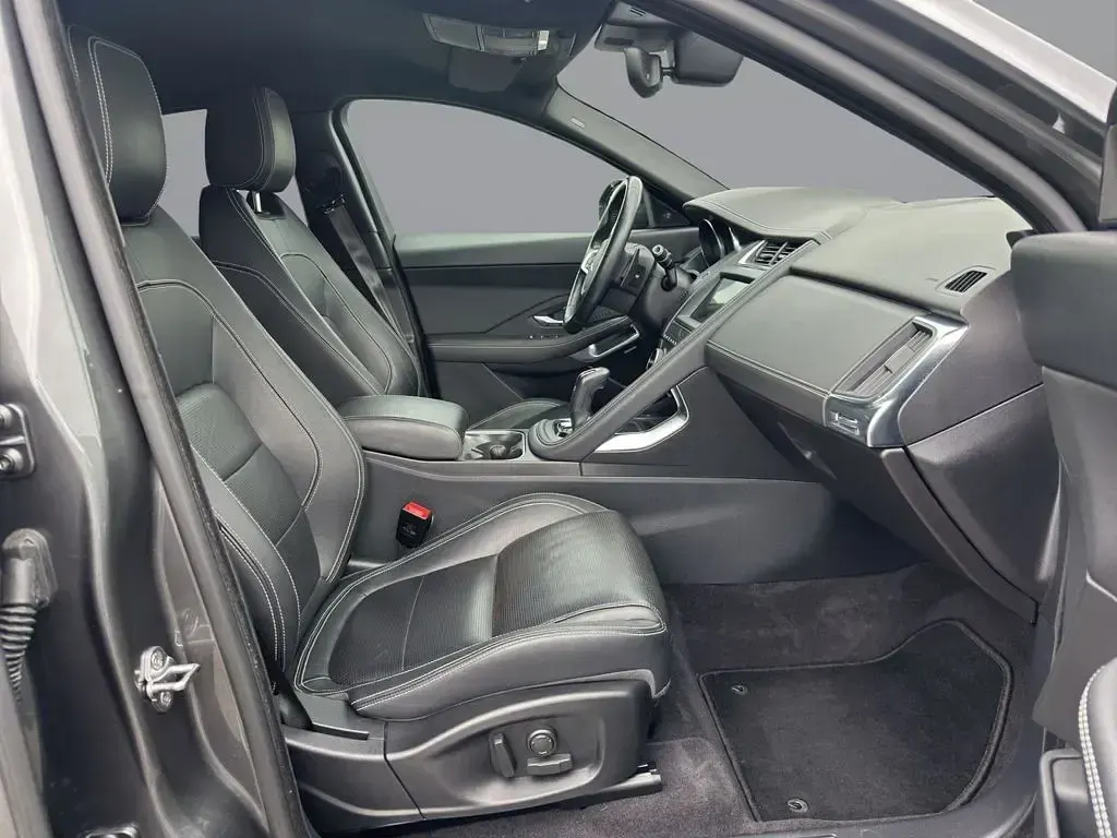 Gebraucht Jaguar E-Pace R-Dynamic 181 PS (133 kW) 2019 Corris grey SUV