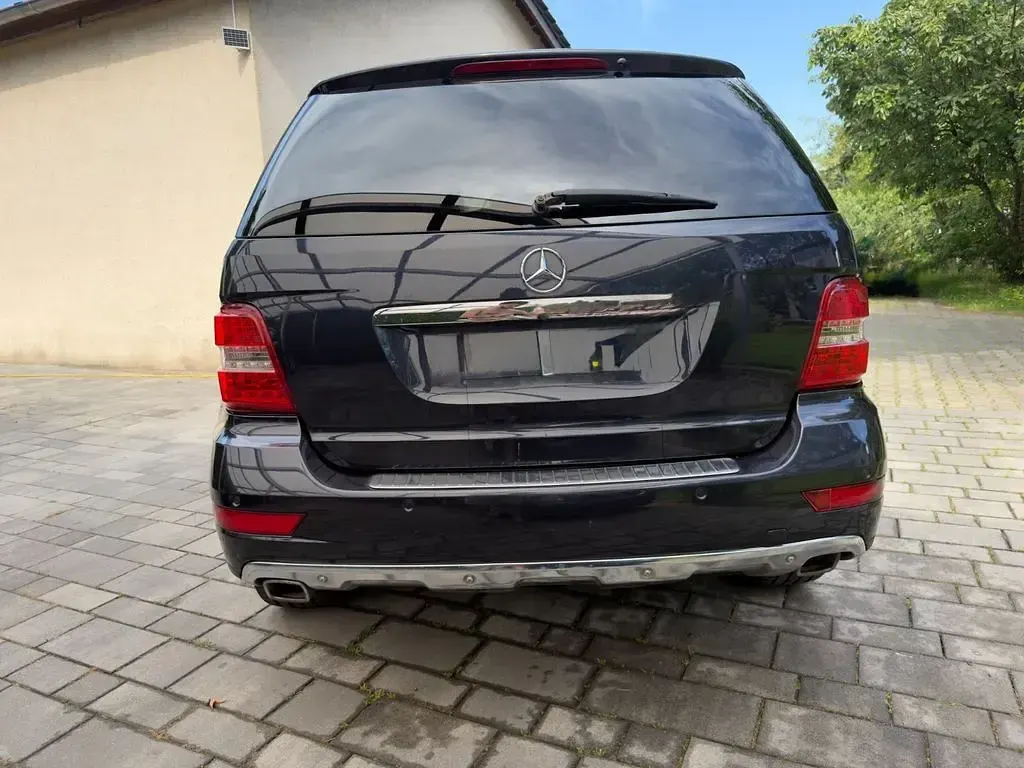 Gebraucht Mercedes ML350 Edition 258 PS (189 kW) 2011 Blau SUV
