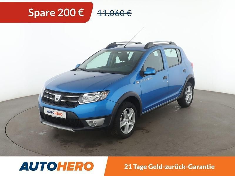 Blau Gebraucht 2016 Dacia Sandero Prestige Kleinwagen | 10.860 € (Etwas zu teuer) - Bild 1/3