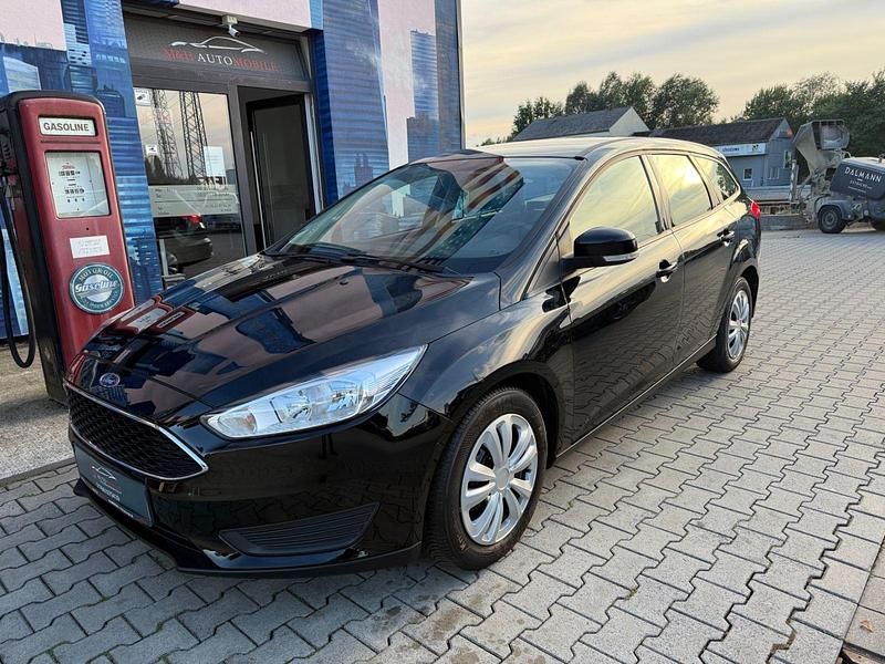 Schwarz Gebraucht 2018 Ford Focus Kombi | 8.799 € (Superpreis) - Bild 1/4