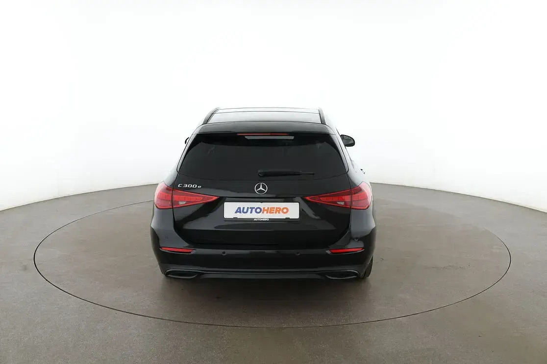 Gebraucht Mercedes C300e 2022 Schwarz Kombi