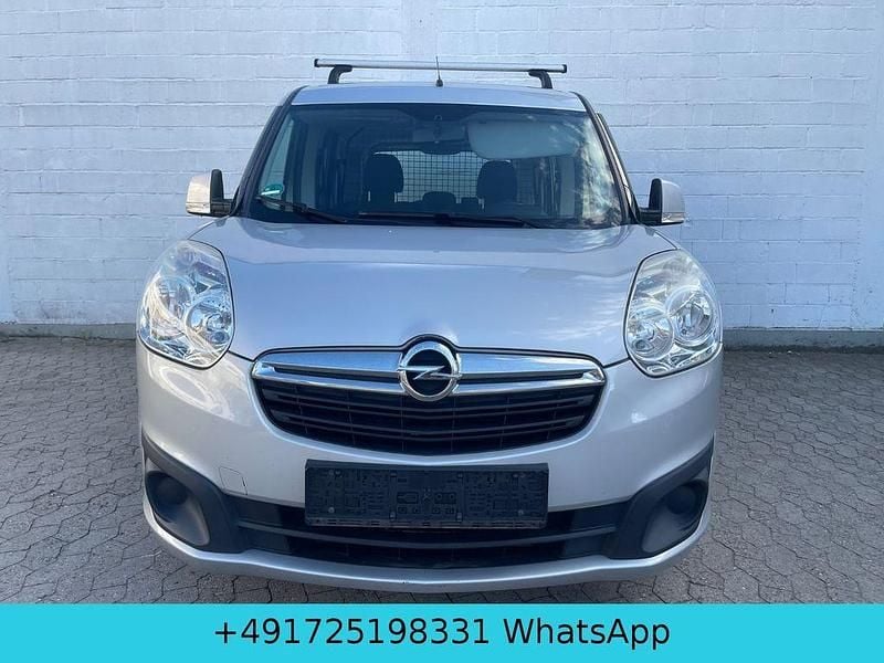 Silber Gebraucht 2016 Opel Combo Van / Kleinbus | 5.900 € (Fairer Preis) - Bild 1/4