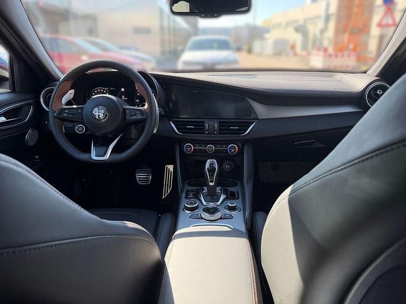 Neu Alfa Romeo Giulia 280 PS (205 kW) 2026 Rot Limousine