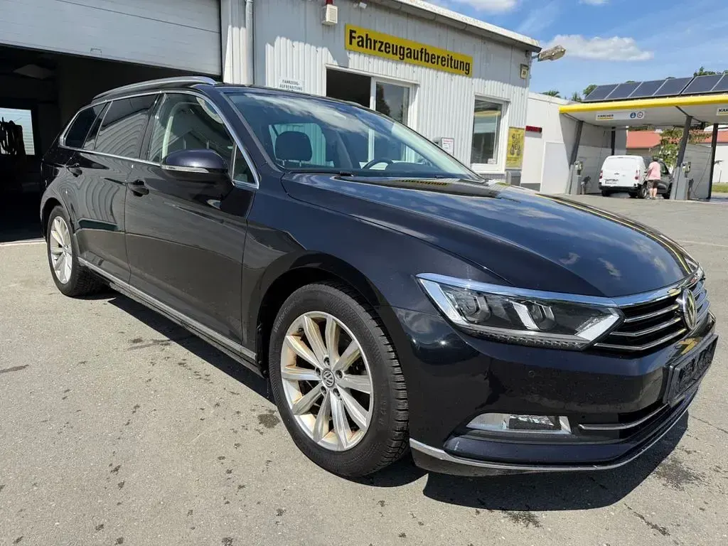 Gebraucht VW Passat Highline 190 PS (139 kW) 2016 Blau Kombi