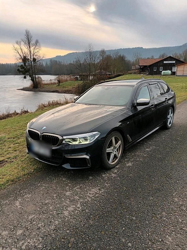 Gebraucht BMW M550 400 PS (294 kW) 2019 Schwarz Limousine
