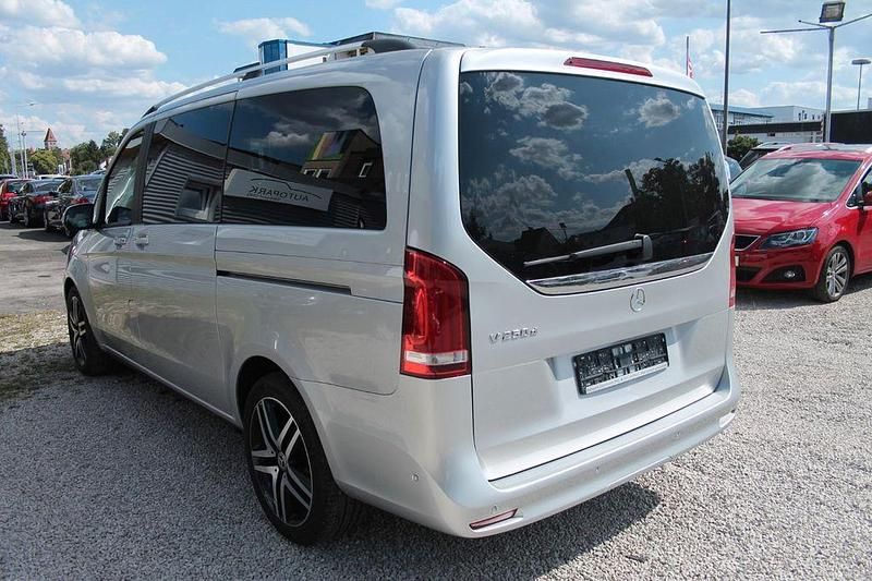 Gebraucht Mercedes V250 190 PS (139 kW) 2022 Silber Van / Kleinbus