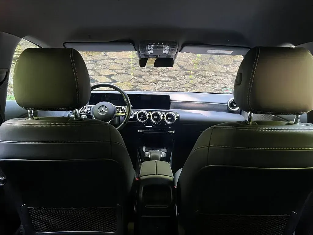 Gebraucht Mercedes A200 Progressive 163 PS (119 kW) 2020 Schwarz Limousine