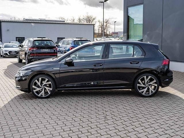 Gebraucht VW Golf VIII Style 190 PS (139 kW) 2022 Schwarz Limousine