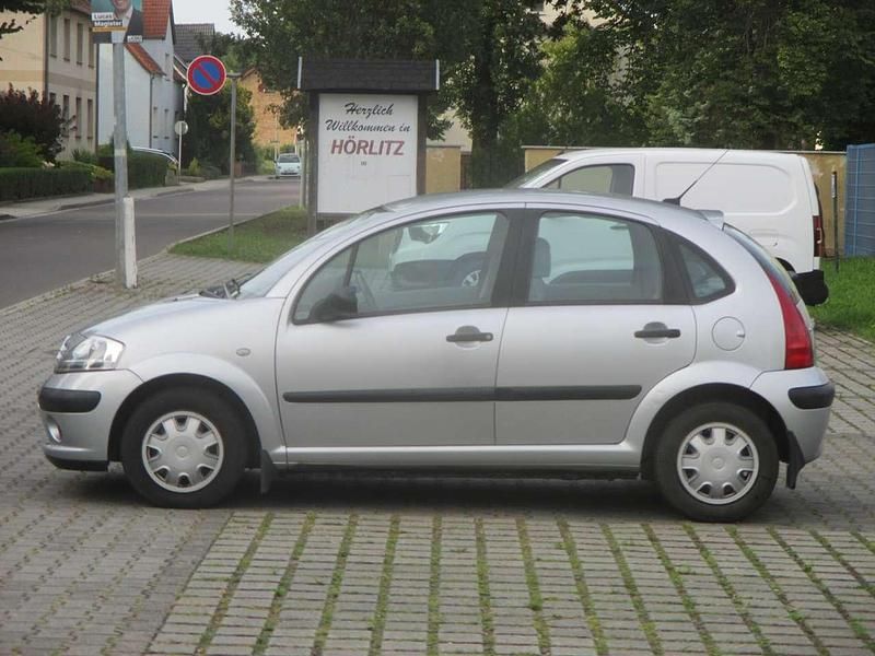 Gebraucht Citroën C3 60 PS (44 kW) 2002 Aluminiumgrau/metallic Kleinwagen
