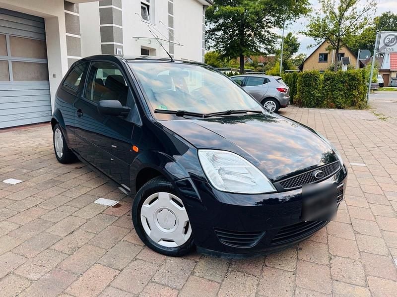 Blau Gebraucht 2005 Ford Fiesta Kleinwagen | 1.700 € (Fairer Preis) - Bild 1/4