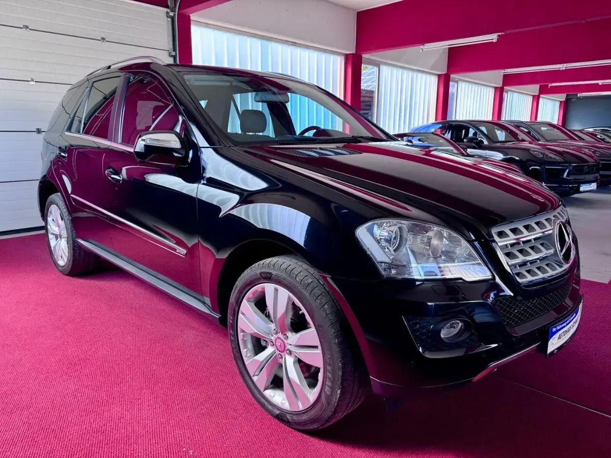 Gebraucht Mercedes ML350 Sport 231 PS (169 kW) 2010 Schwarz SUV