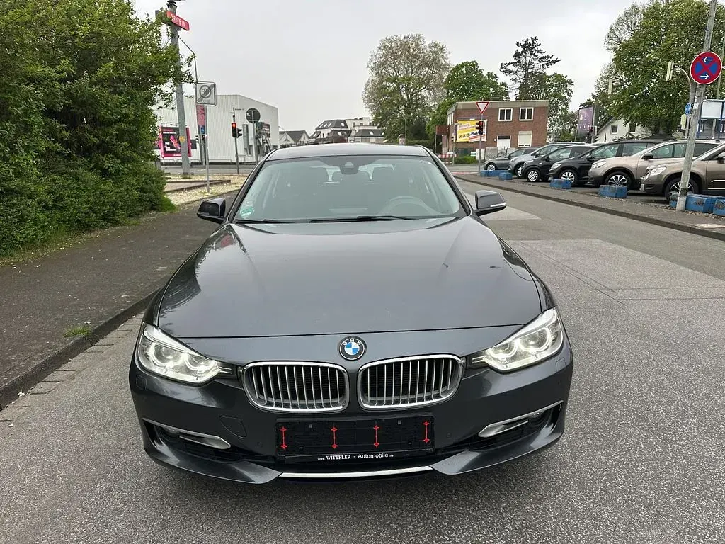 Gebraucht BMW 325 Sport Line 218 PS (160 kW) 2014 Mineralgrau metallic Kombi